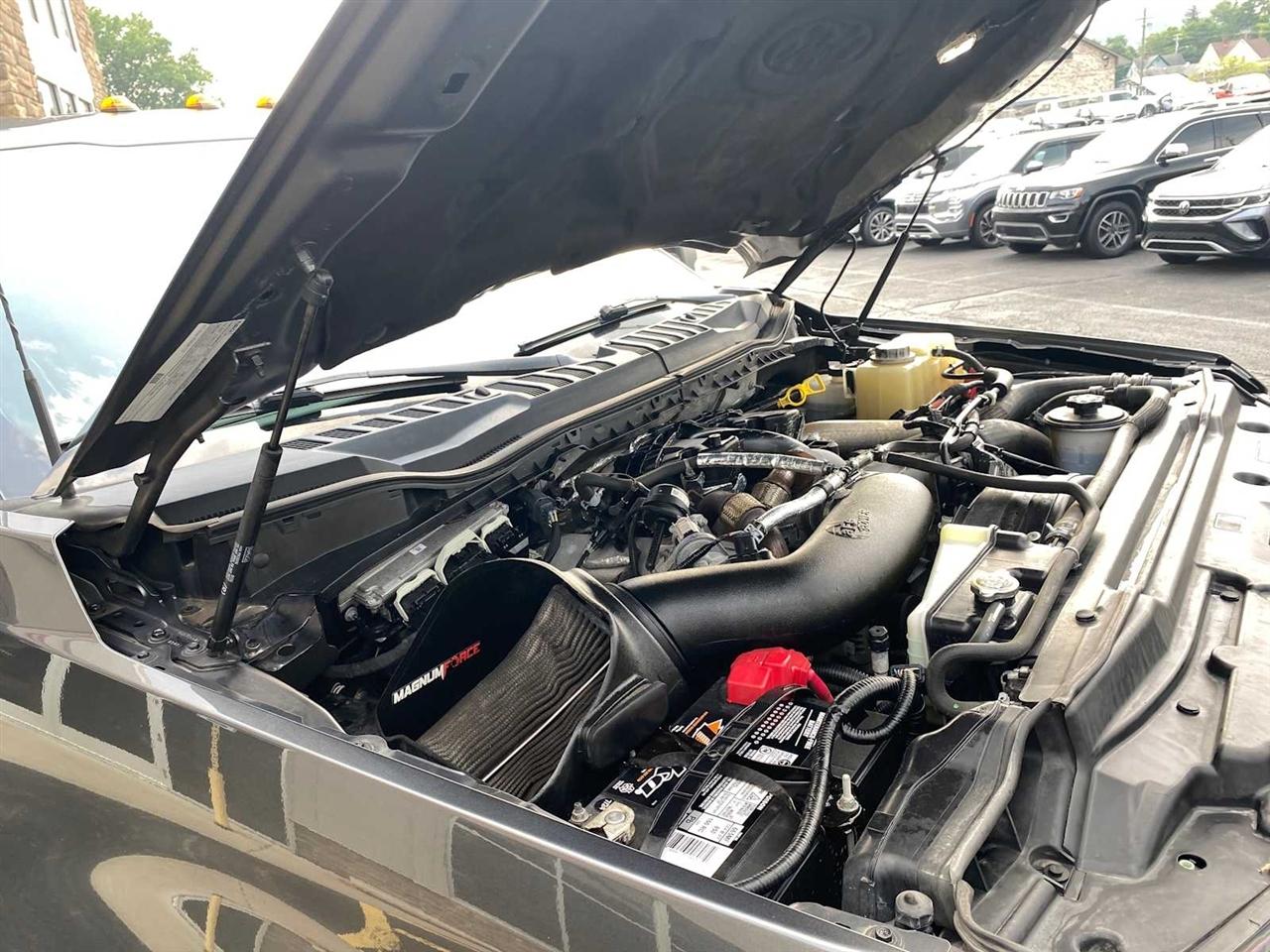 Ford F-350 SD Lariat Crew Cab 4WD 2019