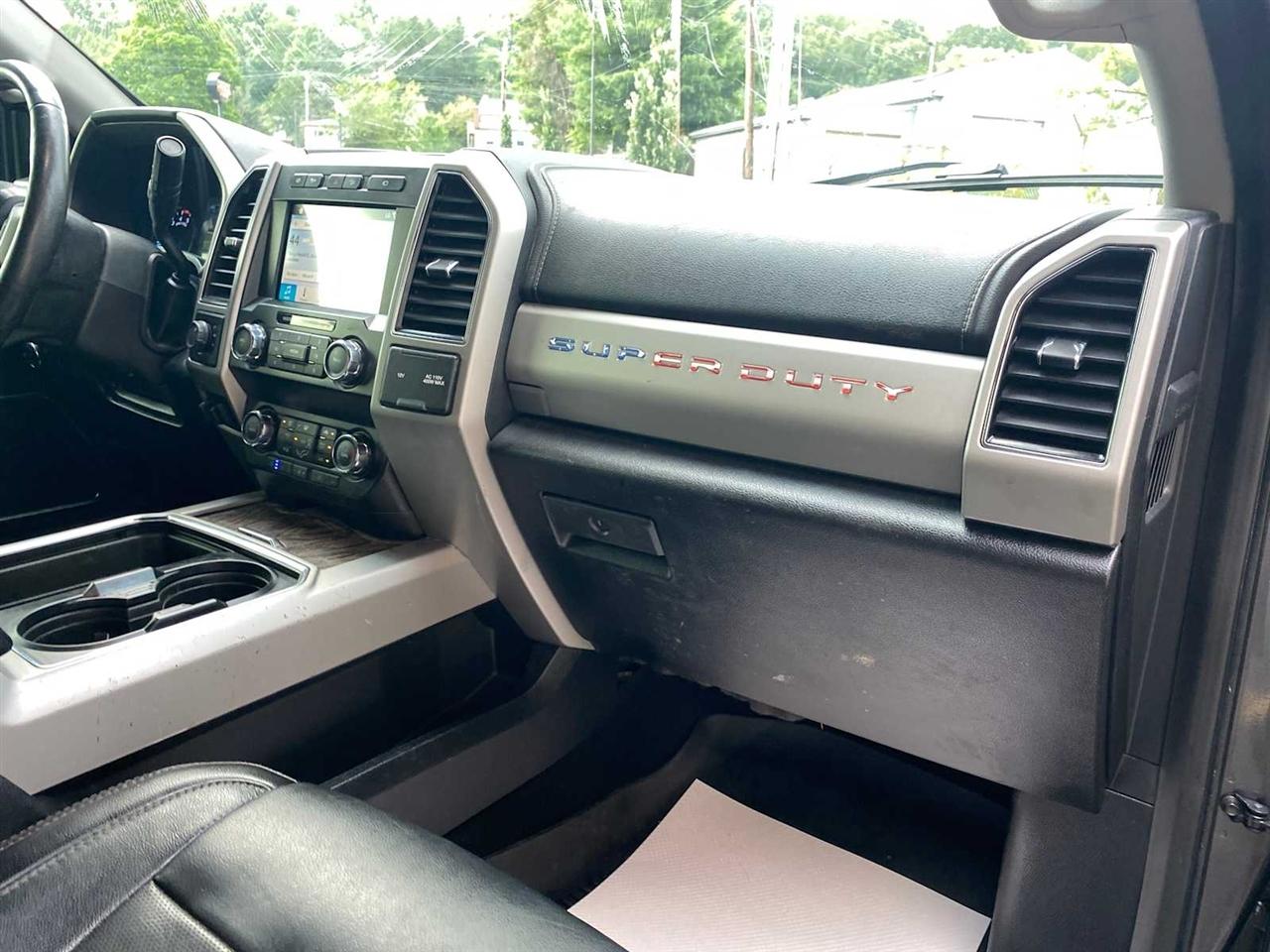 Ford F-350 SD Lariat Crew Cab 4WD 2019