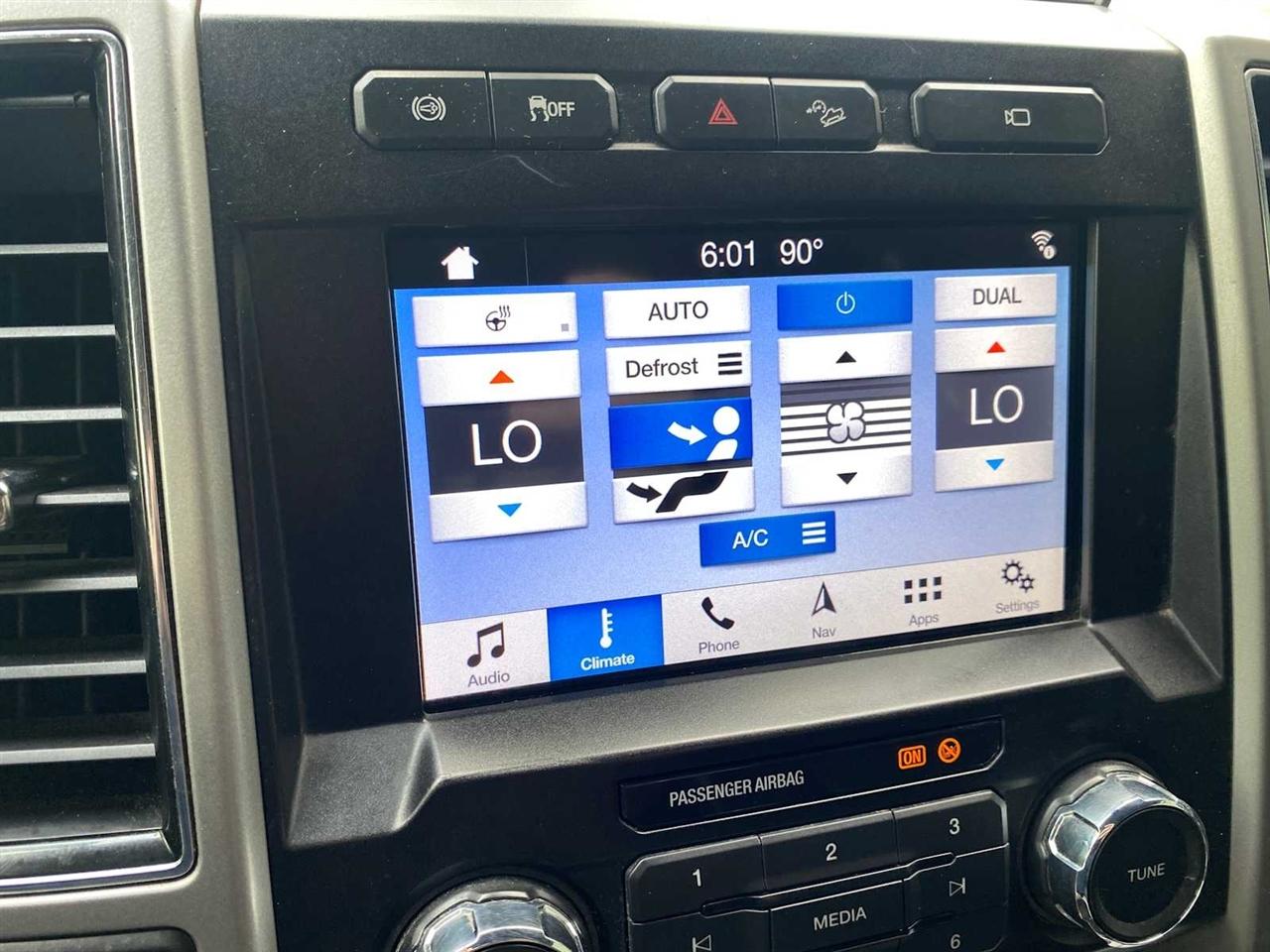 Ford F-350 SD Lariat Crew Cab 4WD 2019