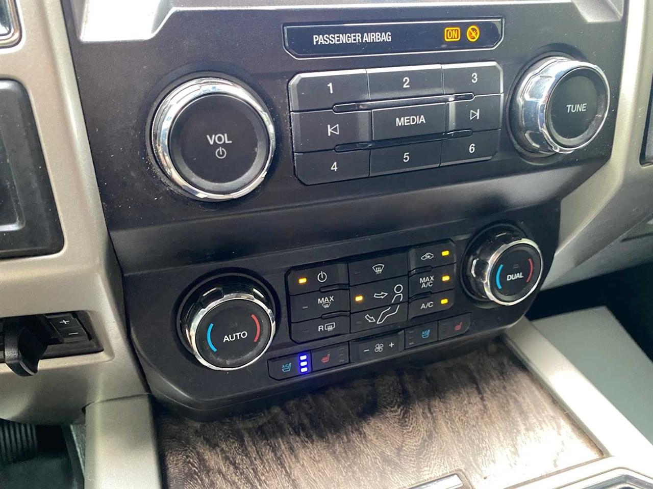 Ford F-350 SD Lariat Crew Cab 4WD 2019