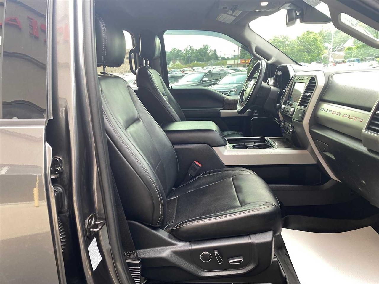 Ford F-350 SD Lariat Crew Cab 4WD 2019