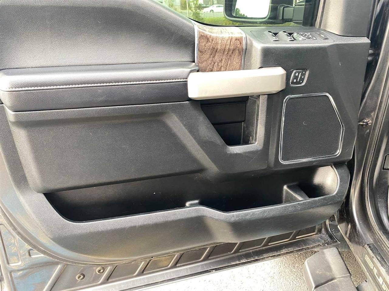 Ford F-350 SD Lariat Crew Cab 4WD 2019