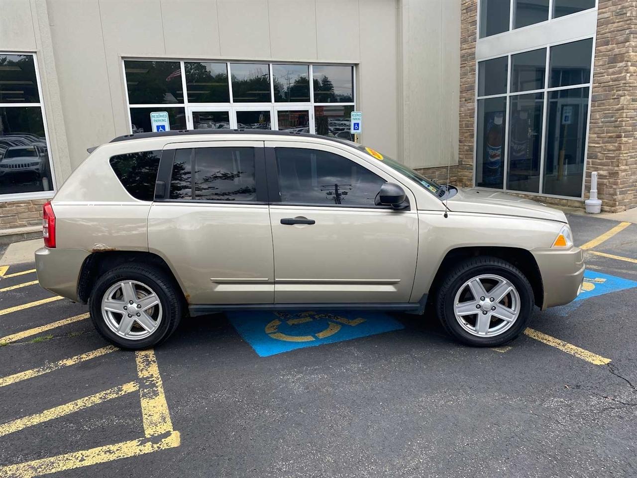 Jeep Compass Sport FWD 2009