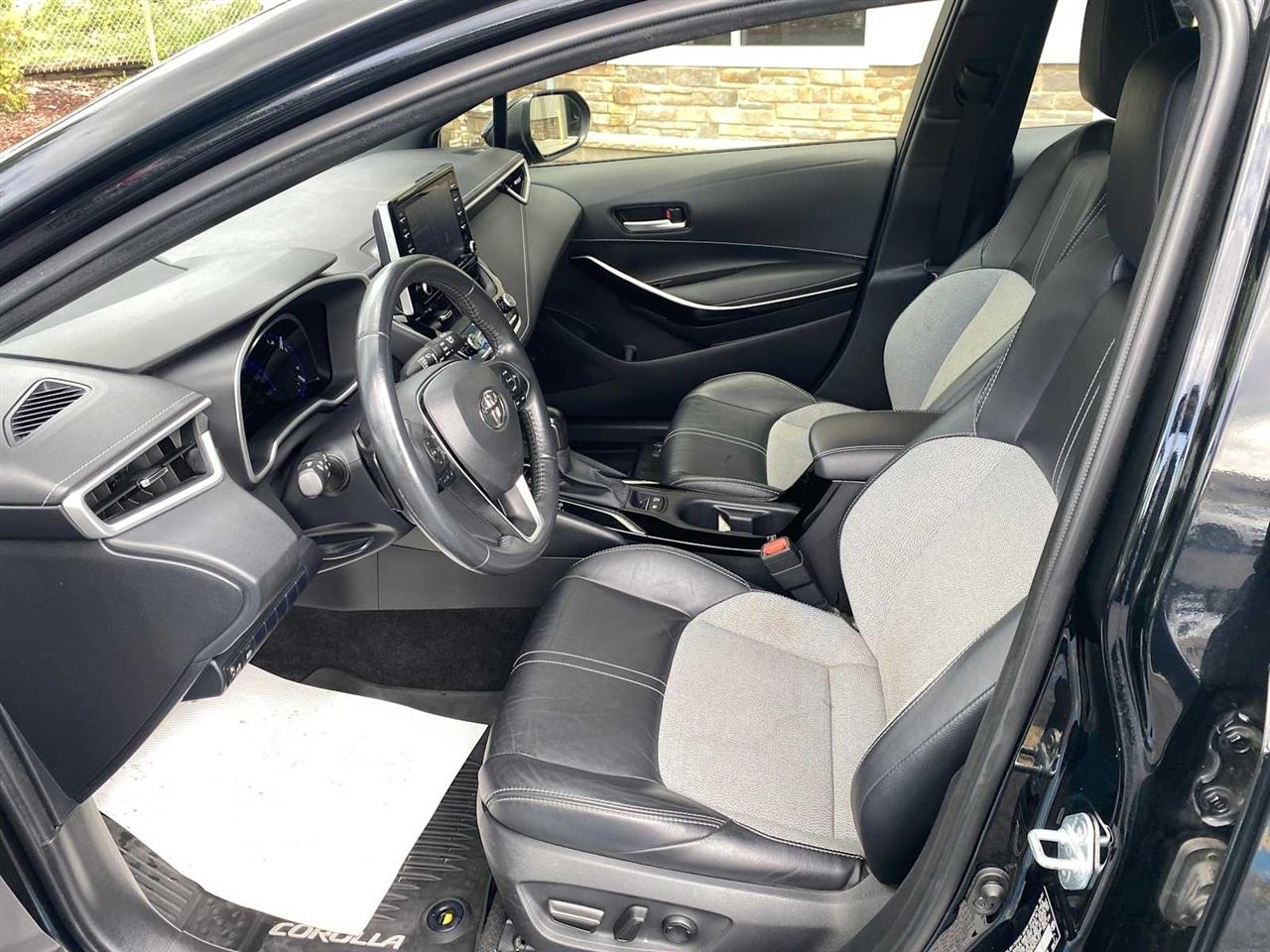 Toyota Corolla XSE Hatchback CVT 2021