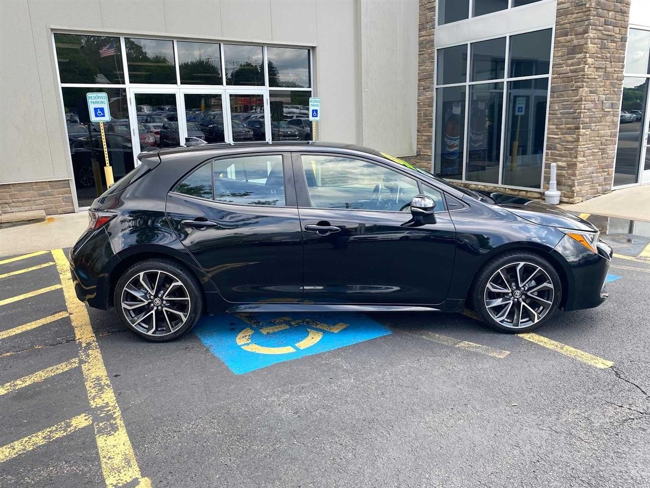 Toyota Corolla XSE Hatchback CVT 2021