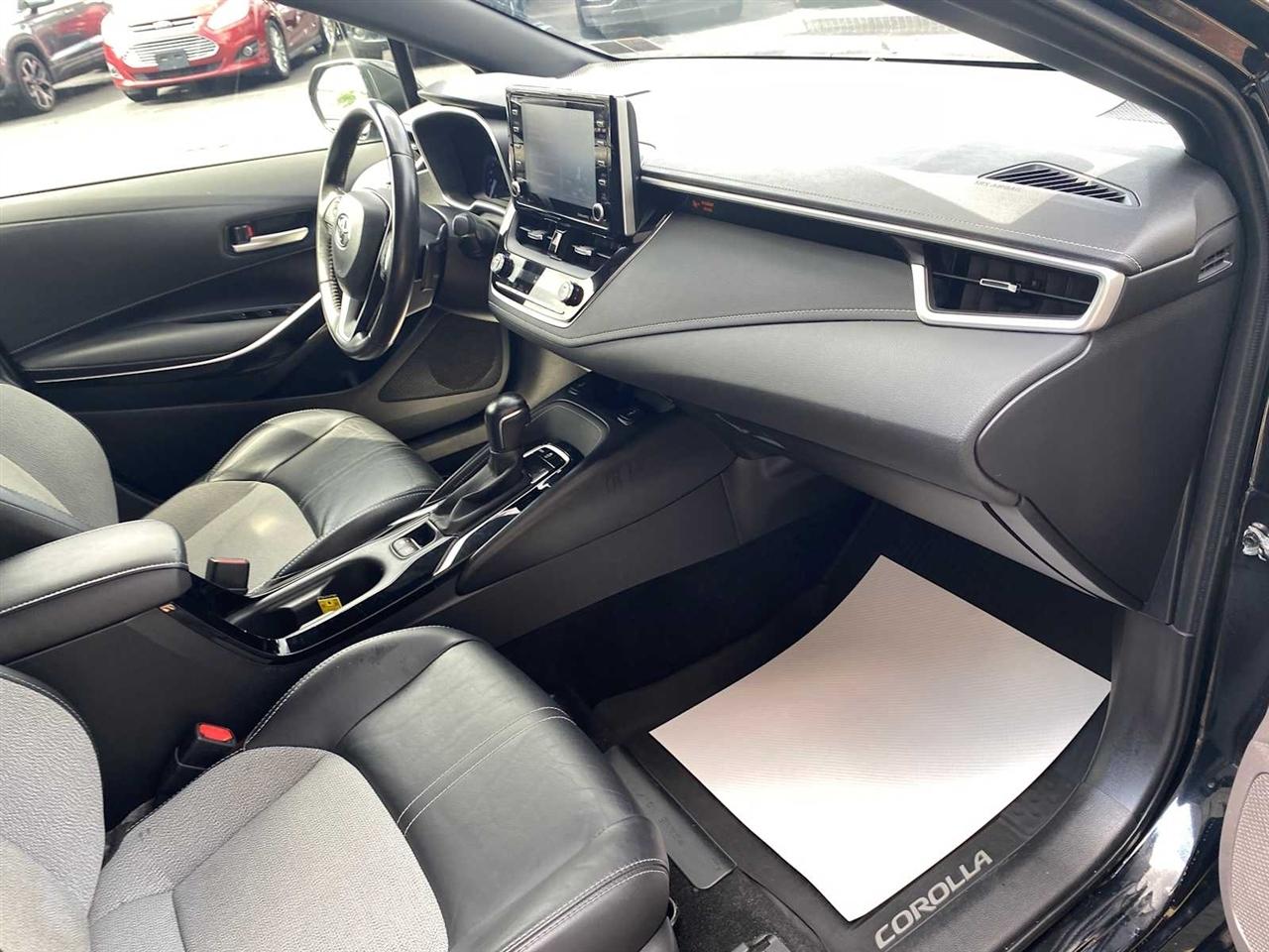 Toyota Corolla XSE Hatchback CVT 2021
