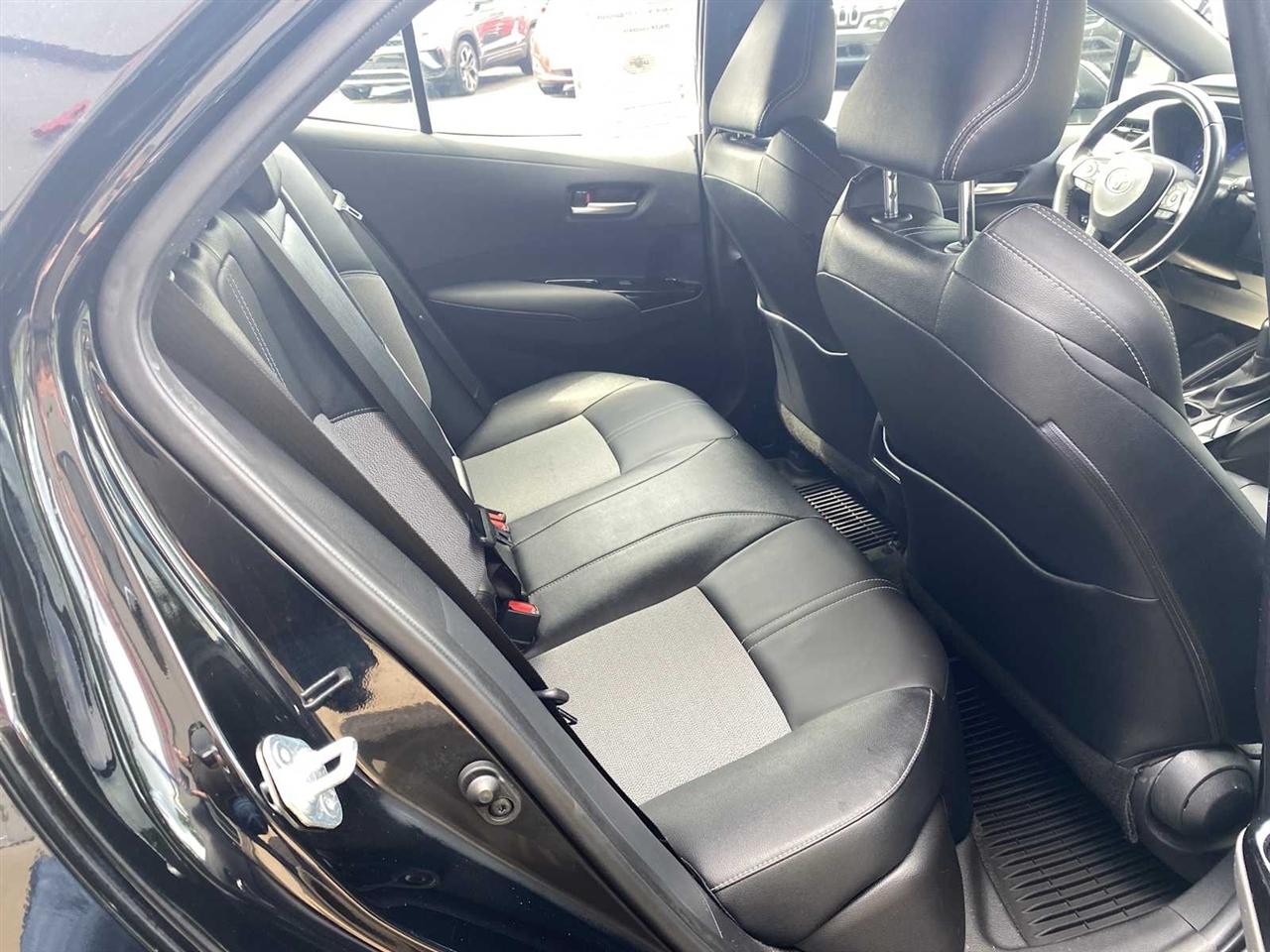 Toyota Corolla XSE Hatchback CVT 2021