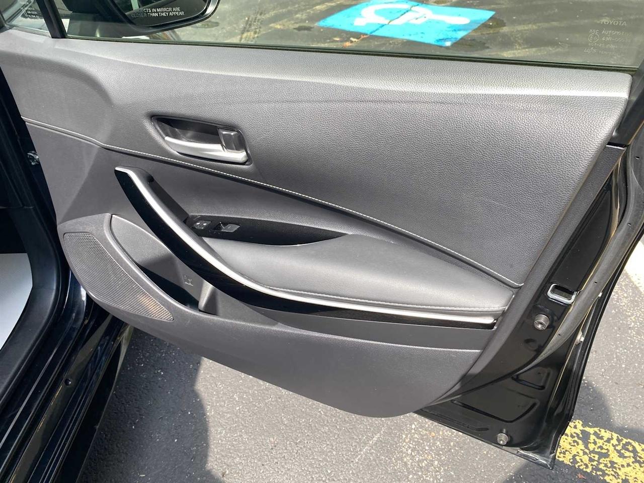 Toyota Corolla XSE Hatchback CVT 2021