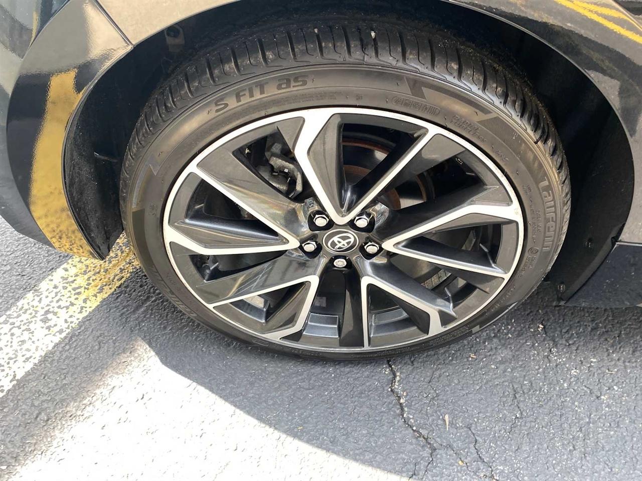 Toyota Corolla XSE Hatchback CVT 2021
