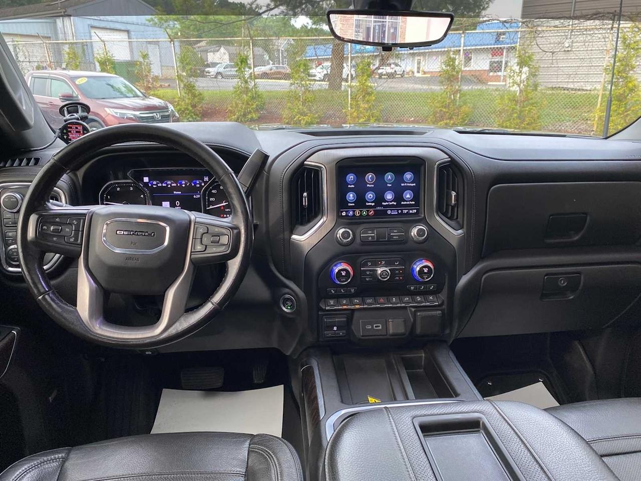 GMC Sierra 2500HD Denali Crew Cab 4WD SB 2022