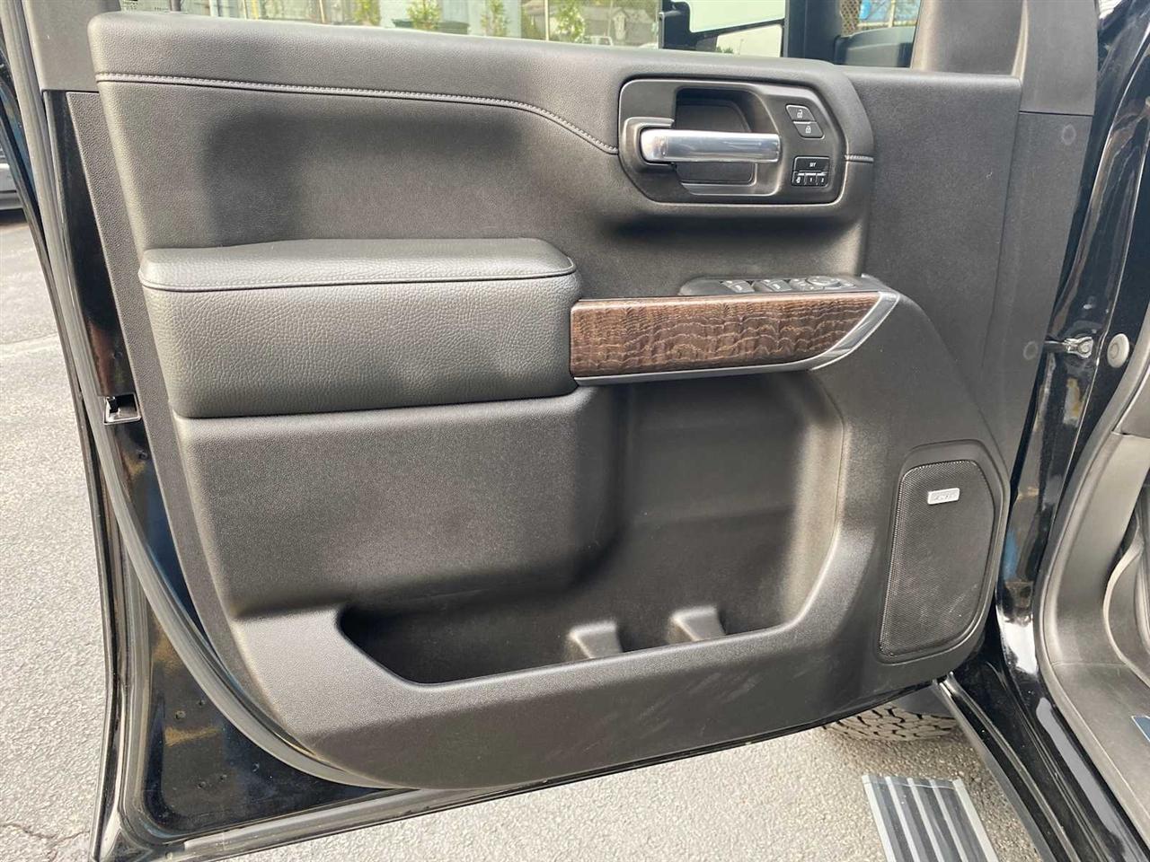 GMC Sierra 2500HD Denali Crew Cab 4WD SB 2022