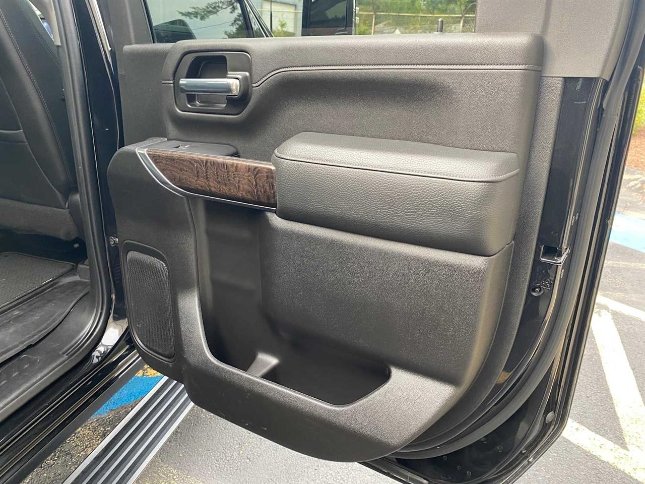 GMC Sierra 2500HD Denali Crew Cab 4WD SB 2022