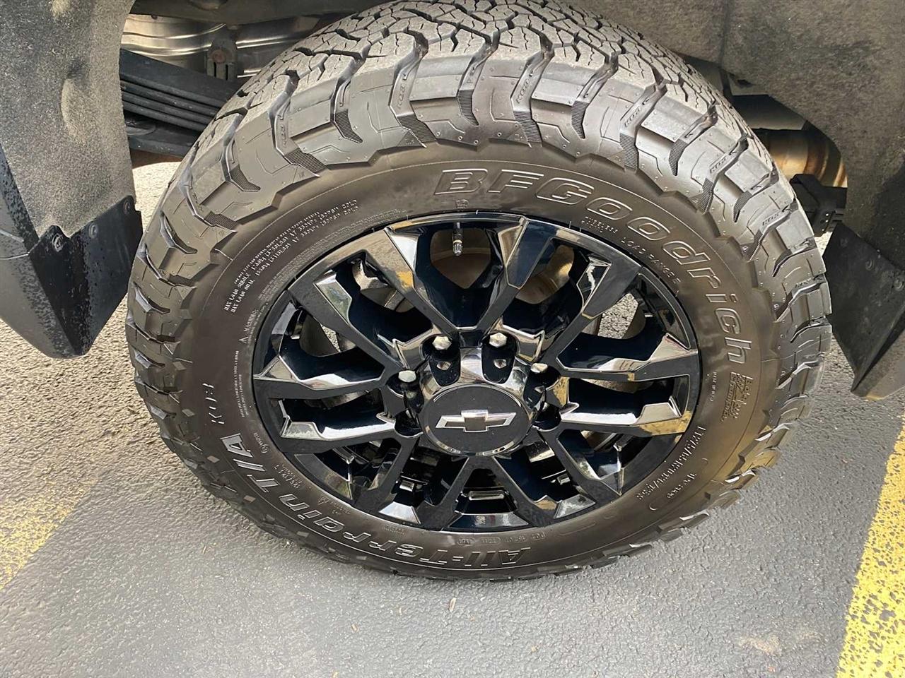 GMC Sierra 2500HD Denali Crew Cab 4WD SB 2022