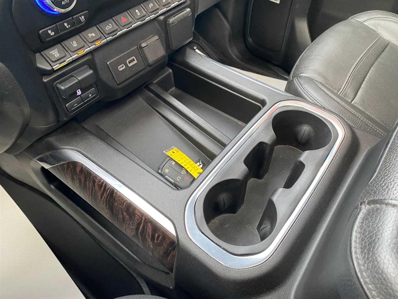 GMC Sierra 2500HD Denali Crew Cab 4WD SB 2022