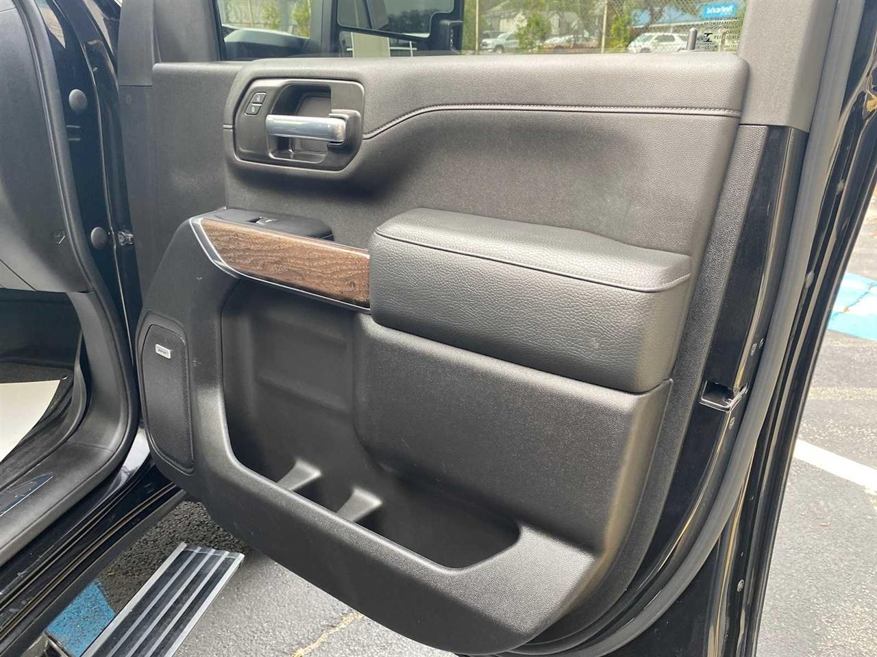 GMC Sierra 2500HD Denali Crew Cab 4WD SB 2022