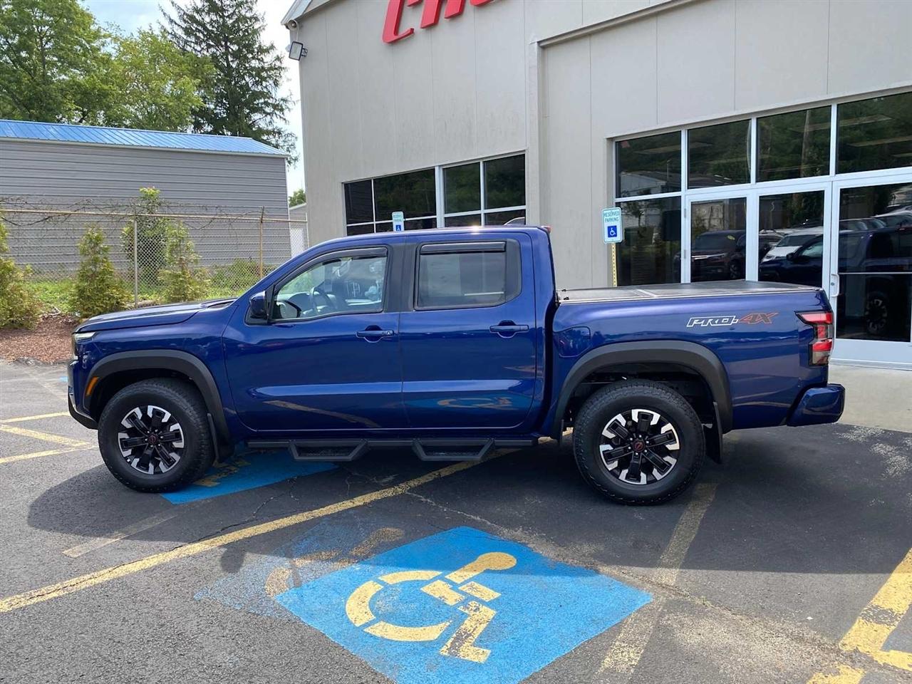 Nissan Frontier PRO-4X Crew Cab 4WD 2022