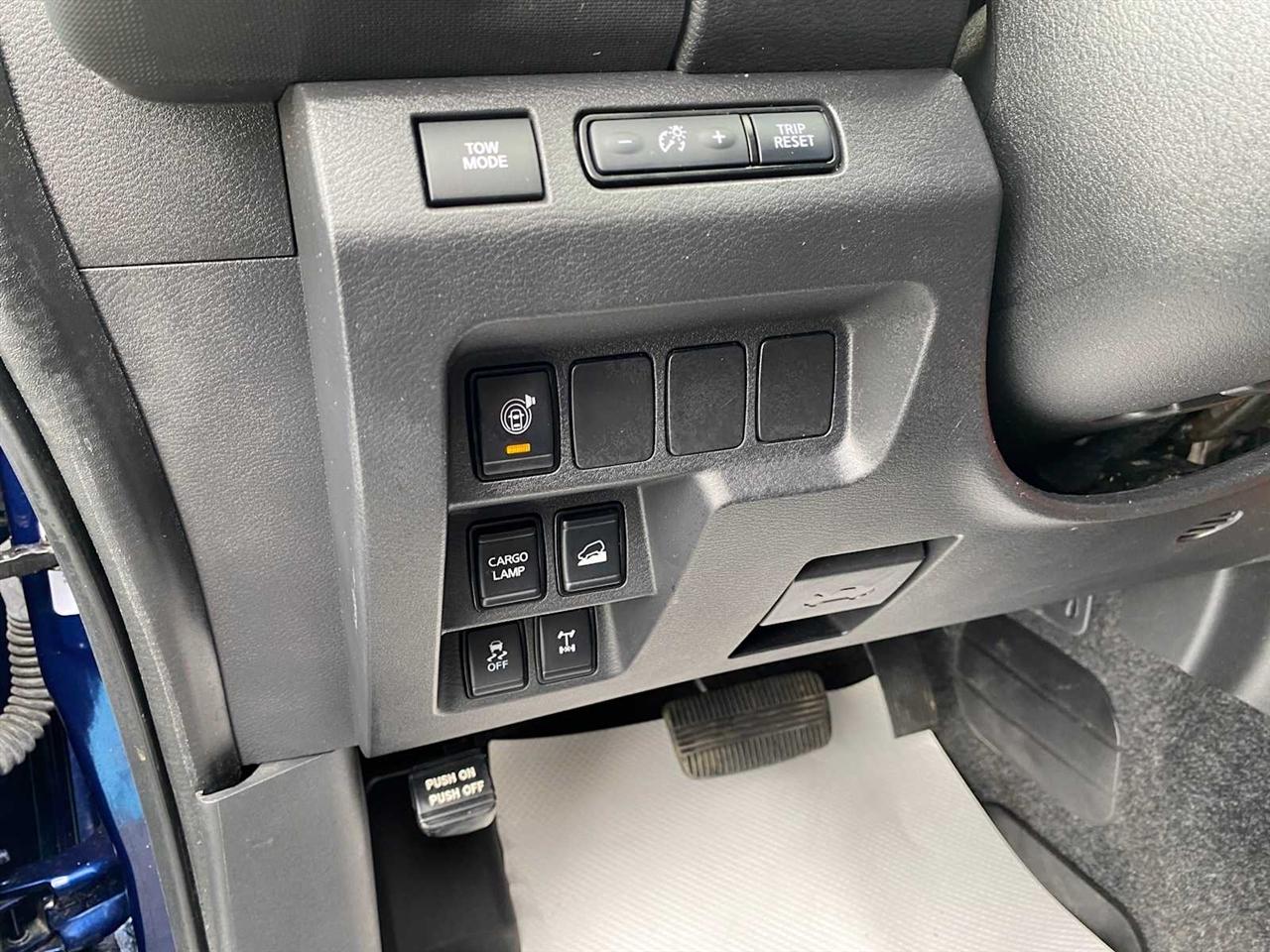 Nissan Frontier PRO-4X Crew Cab 4WD 2022