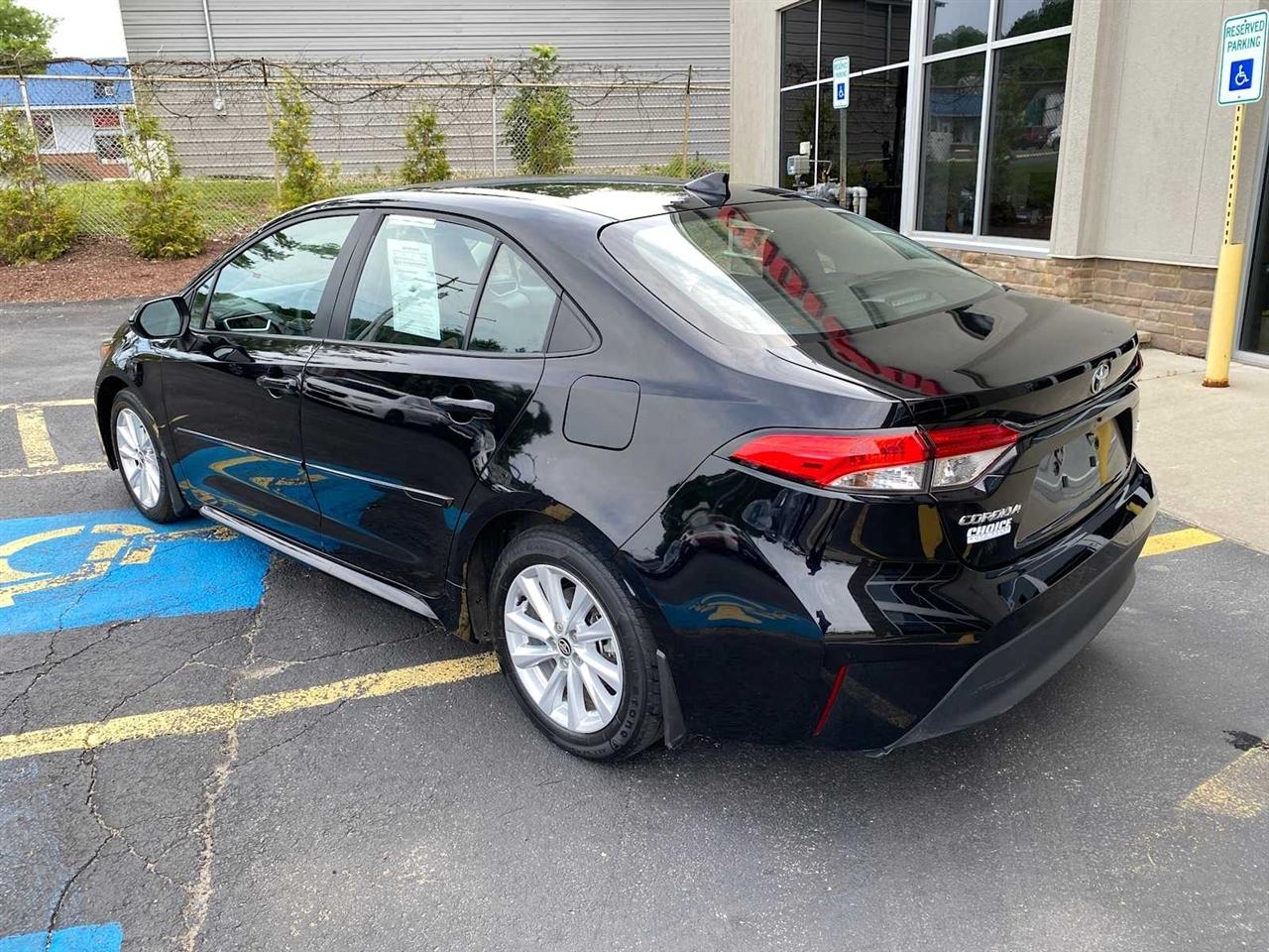 Toyota Corolla LE 2024