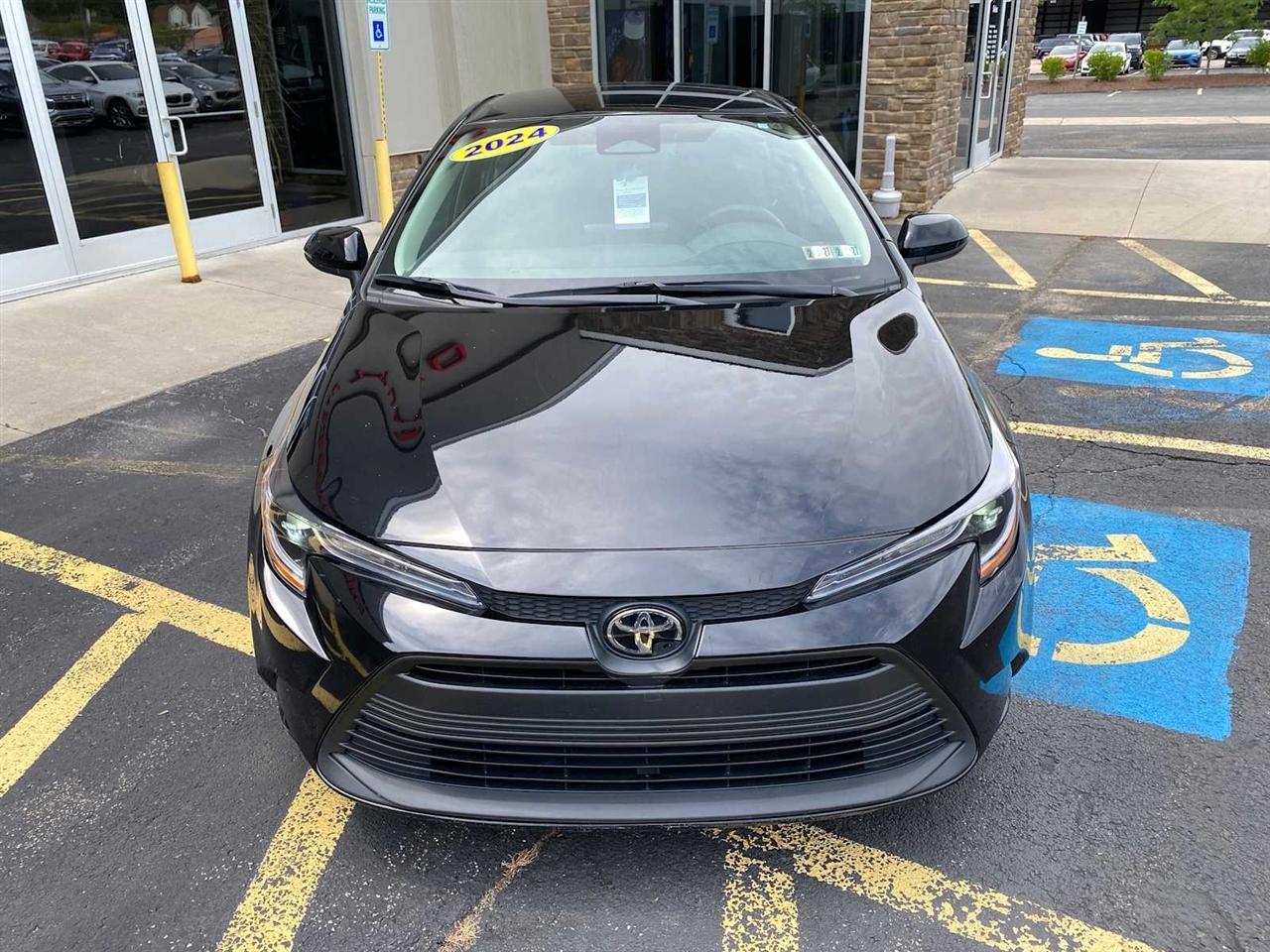 Toyota Corolla LE 2024
