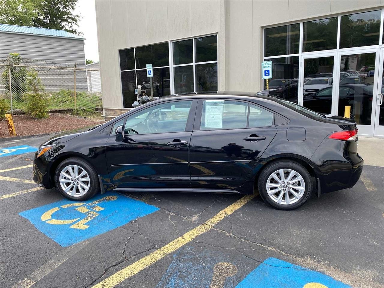 Toyota Corolla LE 2024