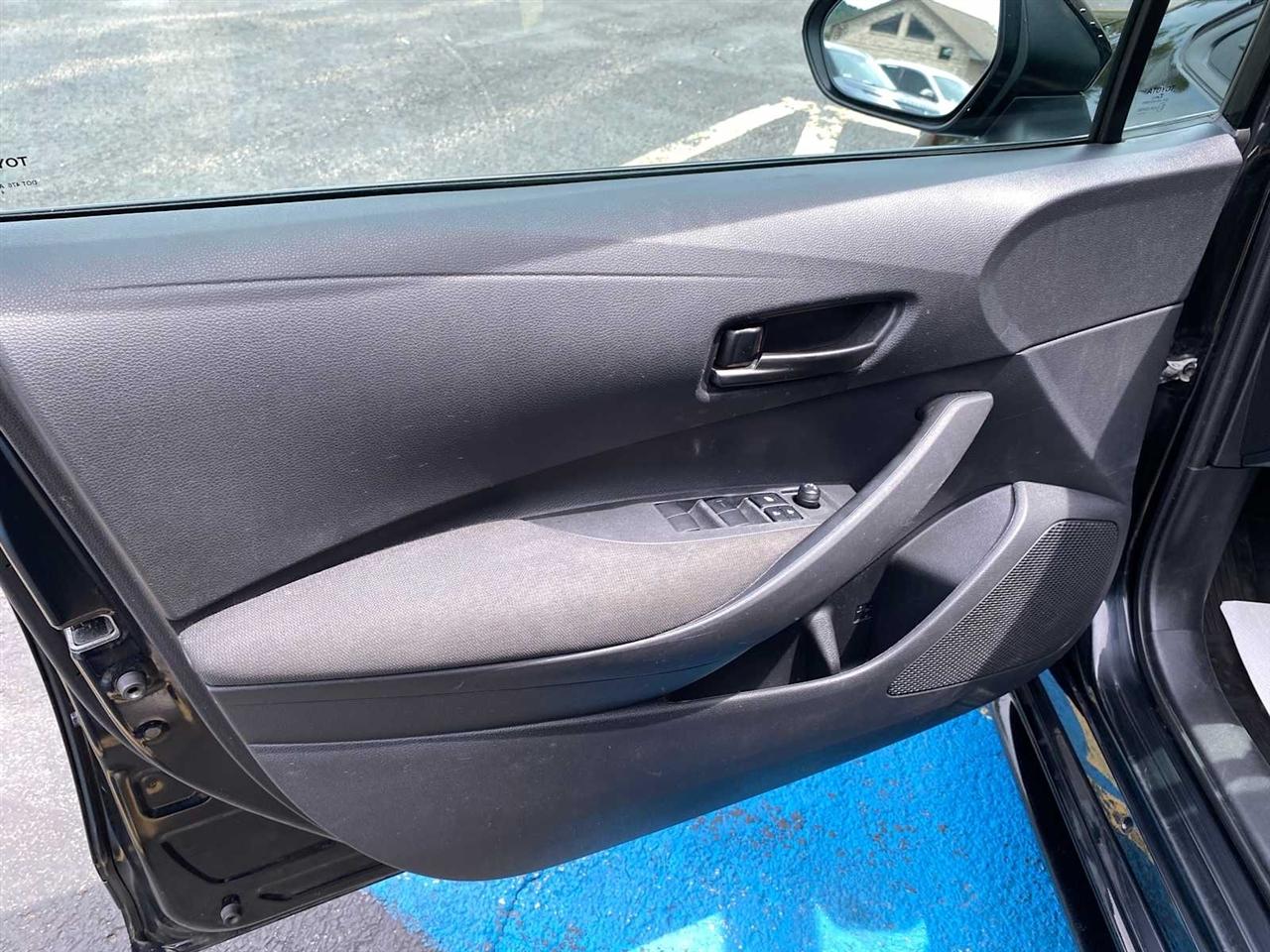 Toyota Corolla LE 2024