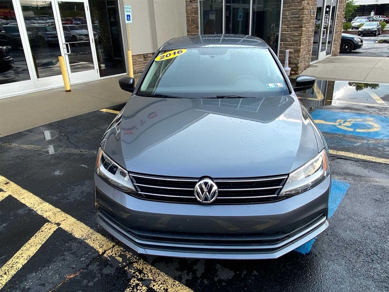 Volkswagen Jetta 1.4T SE 6A 2016