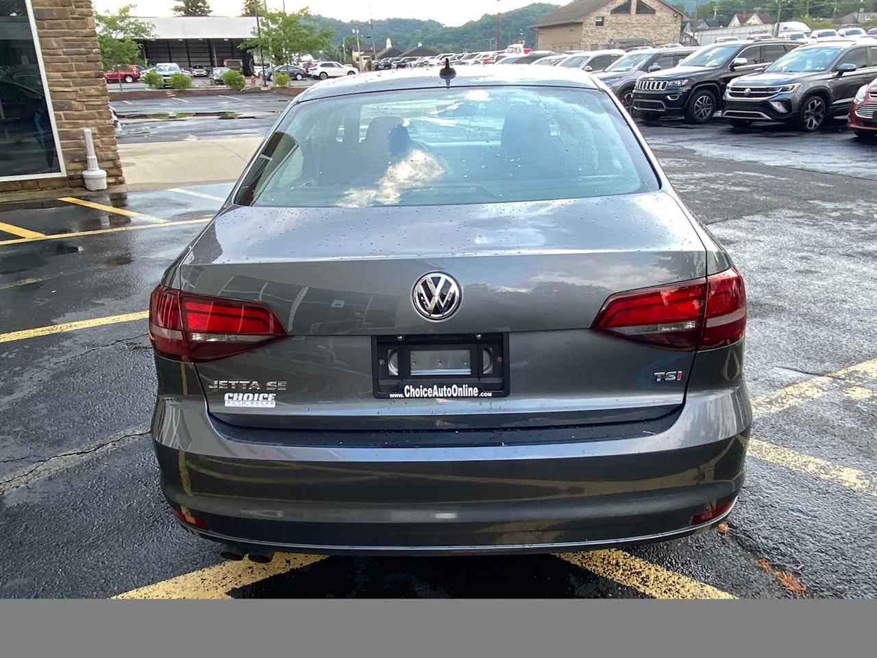 Volkswagen Jetta 1.4T SE 6A 2016