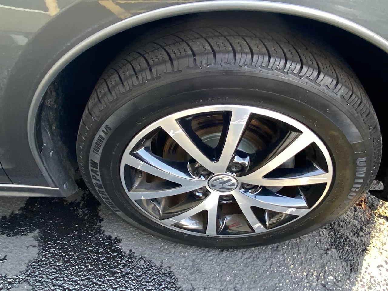 Volkswagen Jetta 1.4T SE 6A 2016