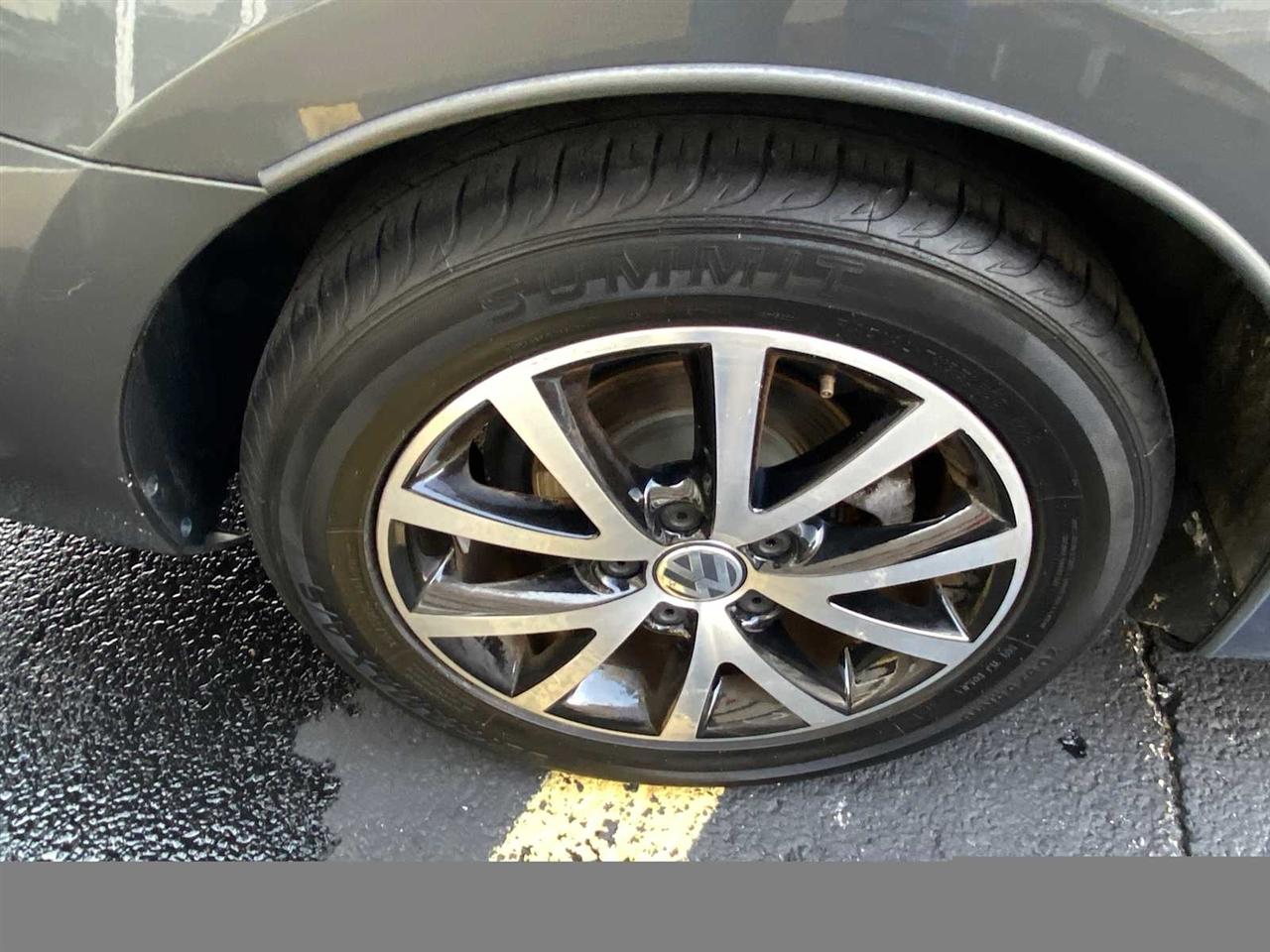 Volkswagen Jetta 1.4T SE 6A 2016