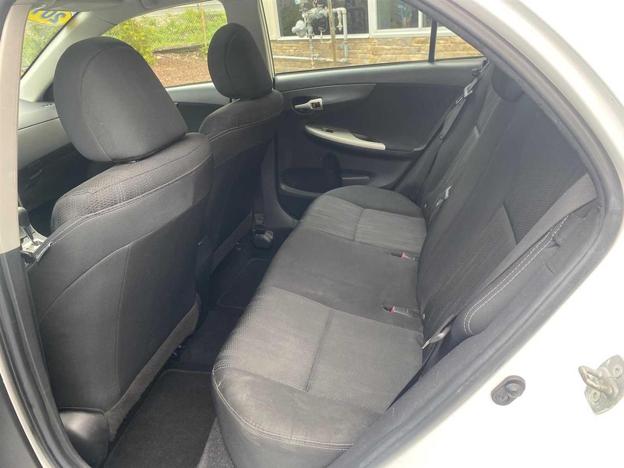 Toyota Corolla S 4-Speed AT 2013