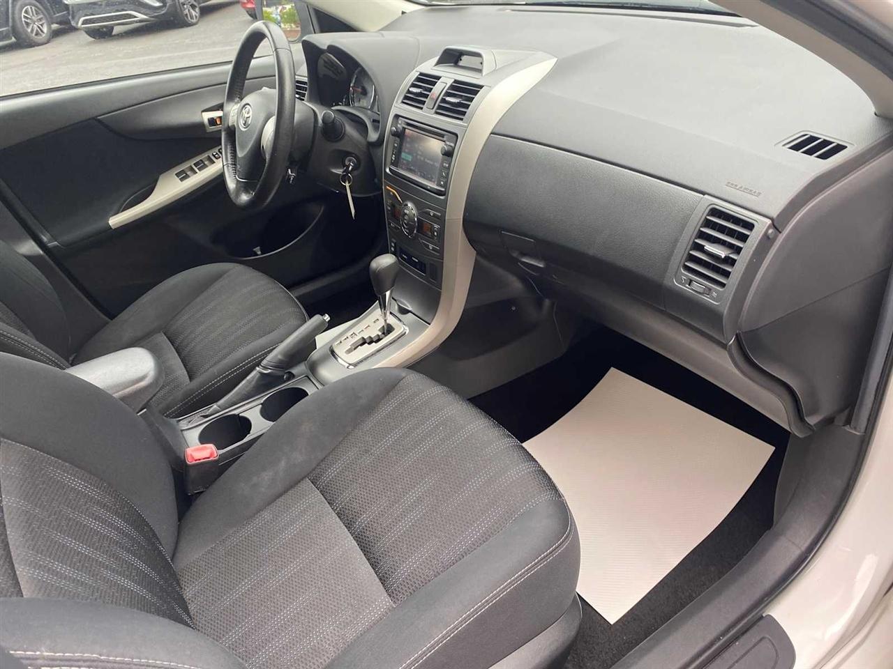 Toyota Corolla S 4-Speed AT 2013