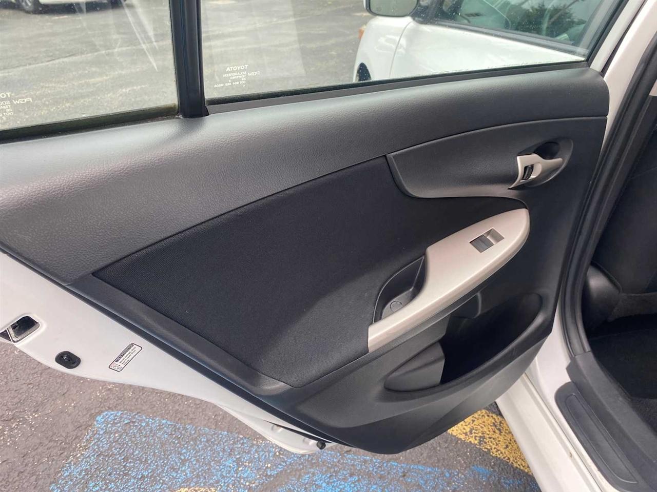 Toyota Corolla S 4-Speed AT 2013