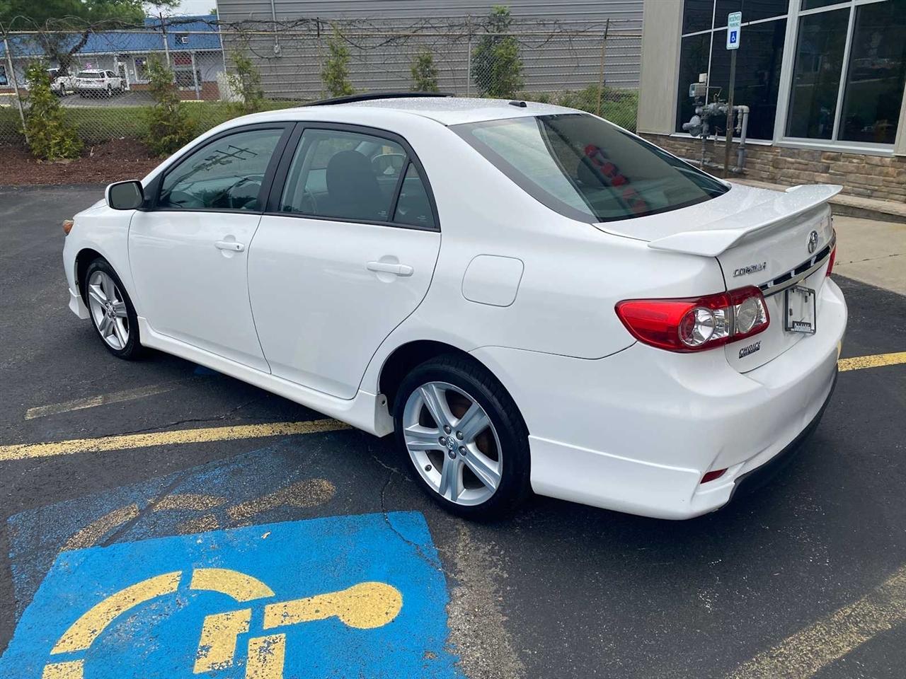 Toyota Corolla S 4-Speed AT 2013