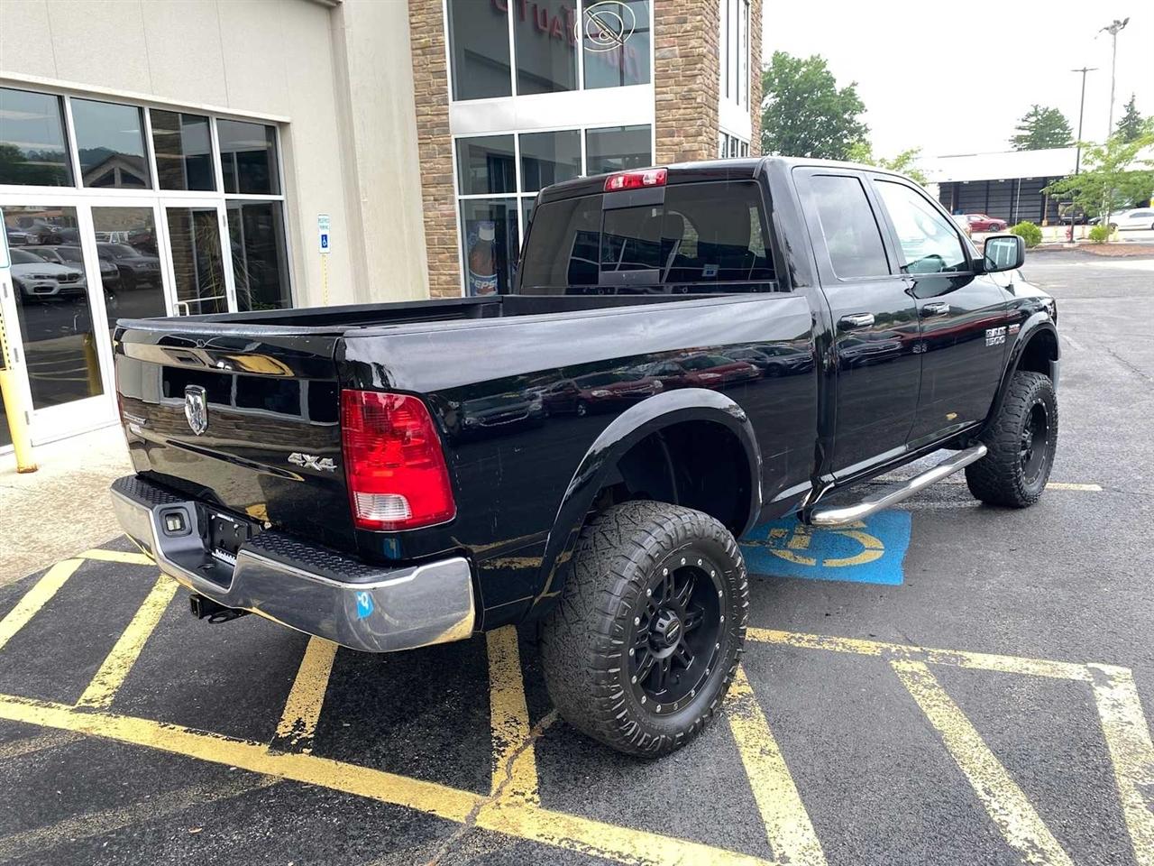 RAM 1500 SLT Quad Cab 4WD 2014