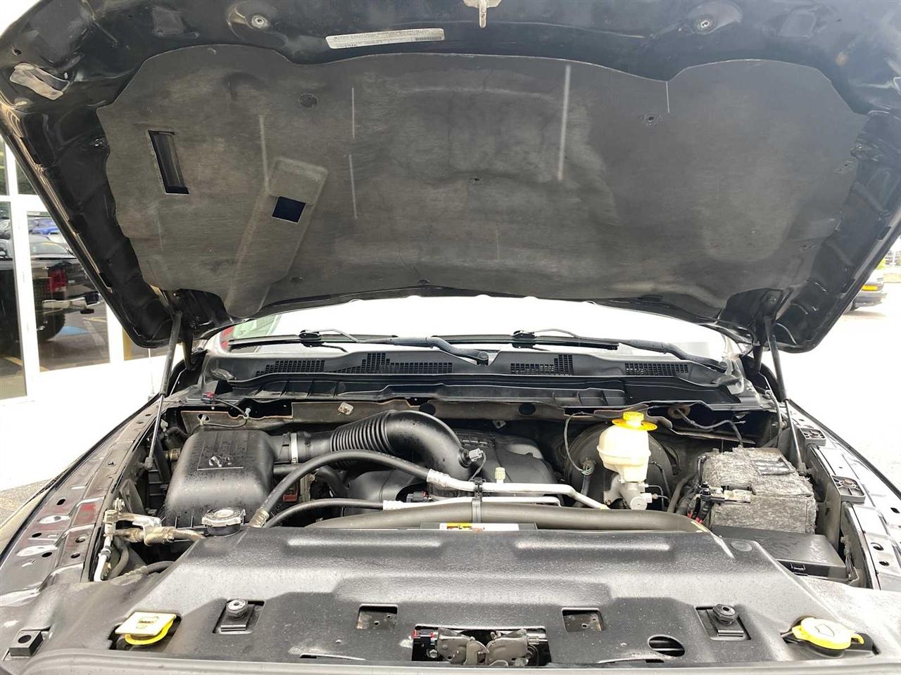 RAM 1500 SLT Quad Cab 4WD 2014