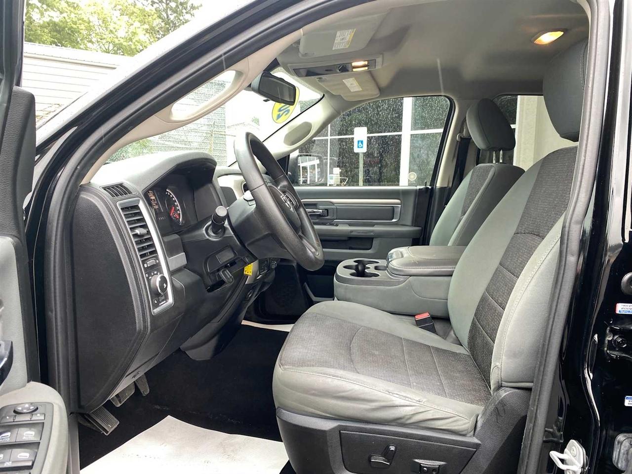 RAM 1500 SLT Quad Cab 4WD 2014