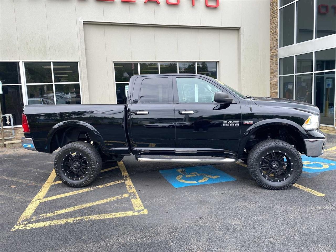 RAM 1500 SLT Quad Cab 4WD 2014