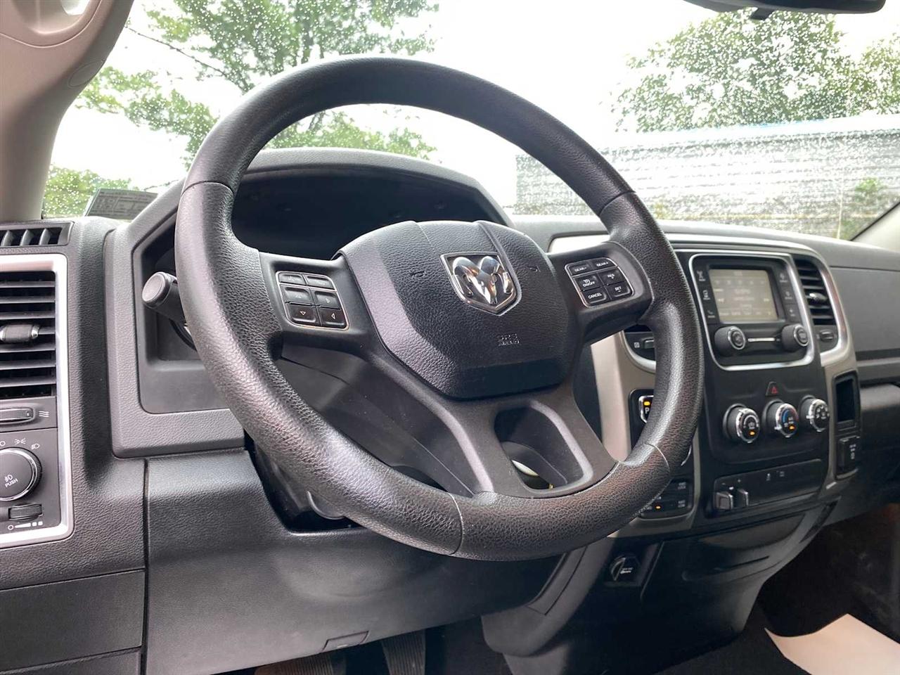 RAM 1500 SLT Quad Cab 4WD 2014