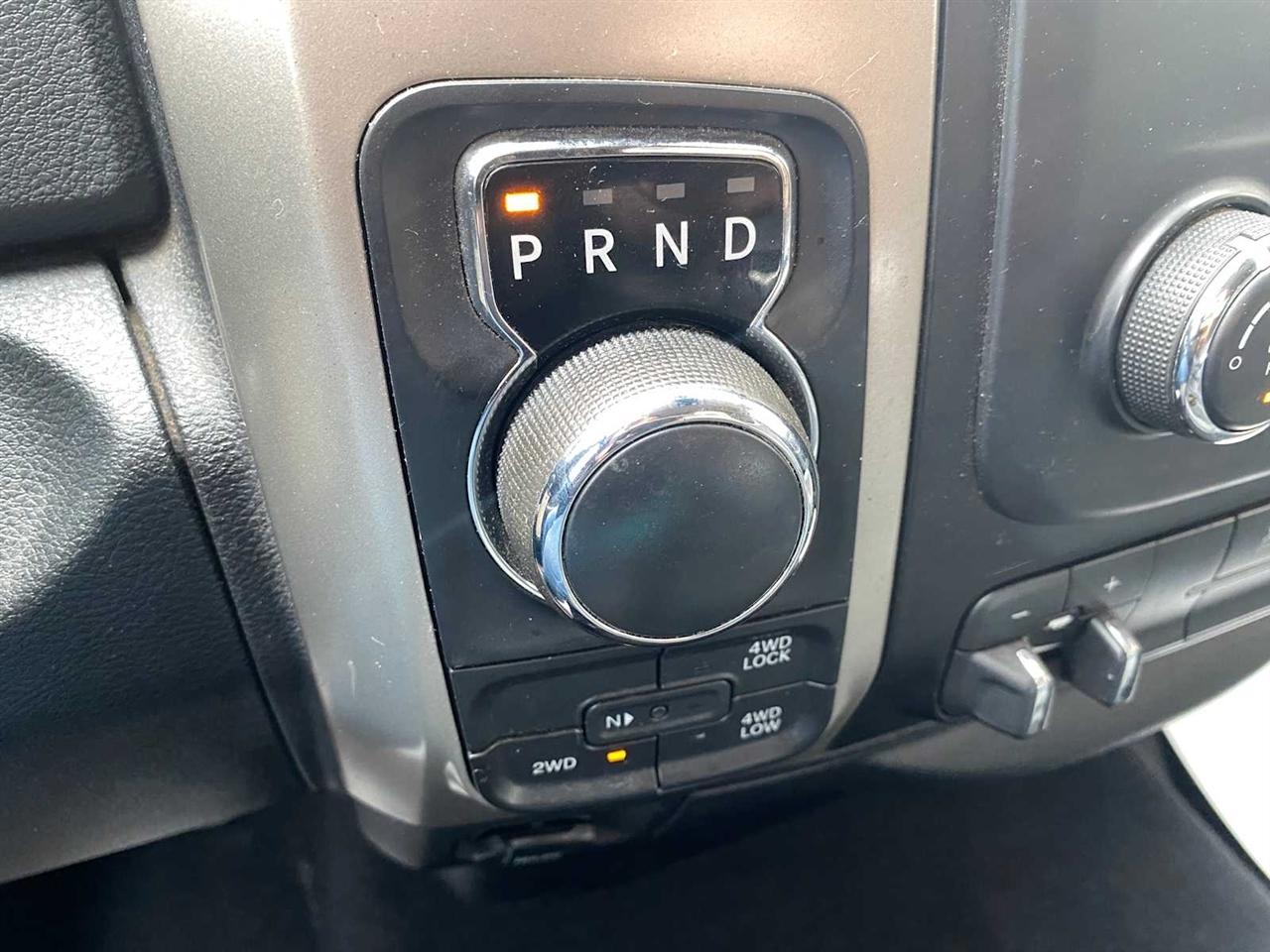 RAM 1500 SLT Quad Cab 4WD 2014