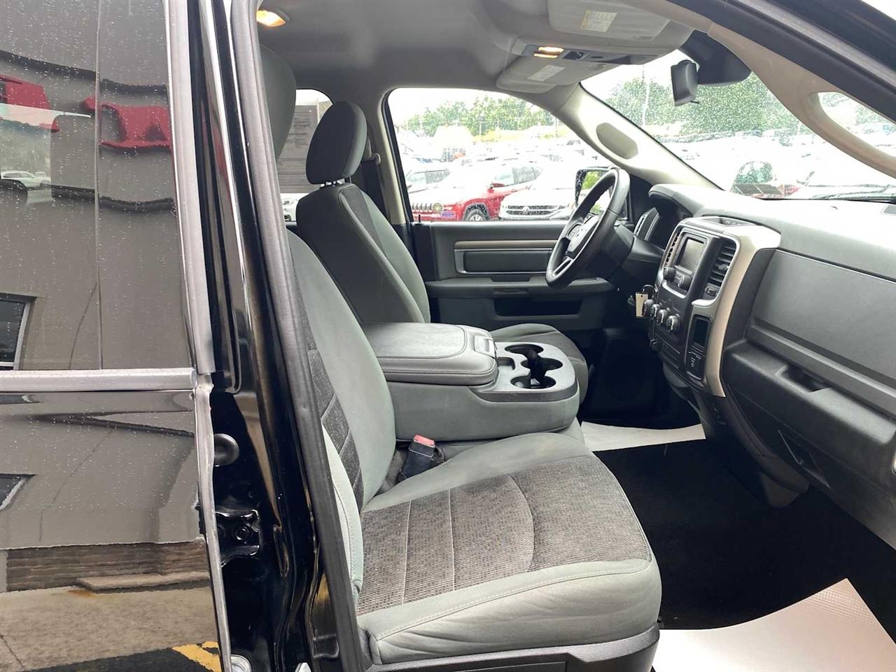 RAM 1500 SLT Quad Cab 4WD 2014