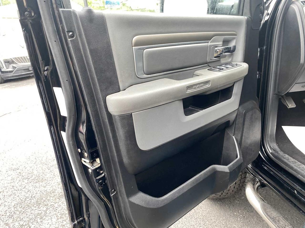 RAM 1500 SLT Quad Cab 4WD 2014