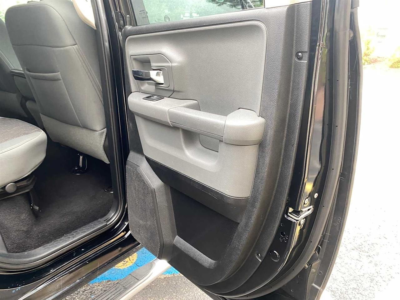 RAM 1500 SLT Quad Cab 4WD 2014
