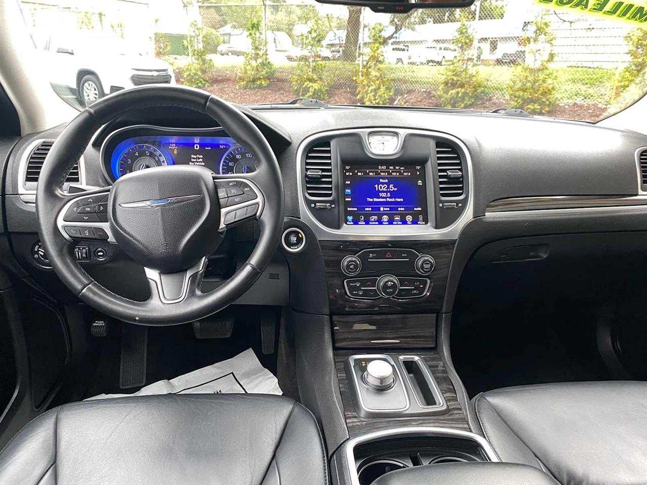 Chrysler 300 Limited RWD 2015