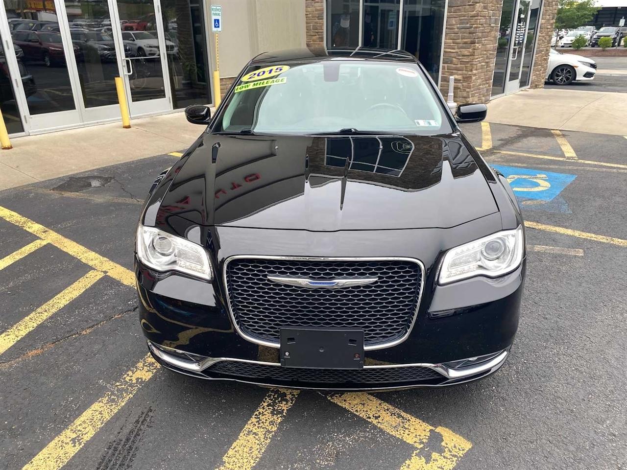 Chrysler 300 Limited RWD 2015