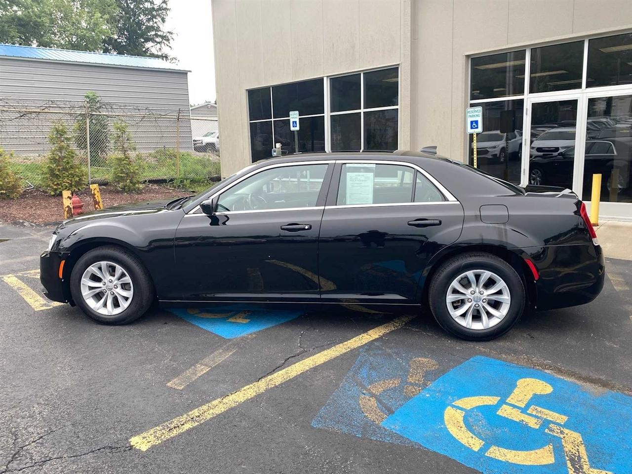 Chrysler 300 Limited RWD 2015
