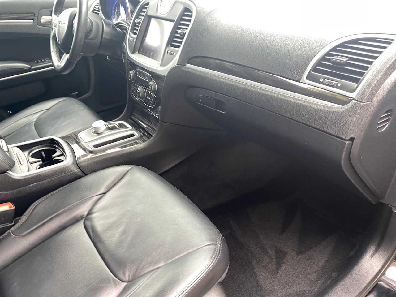 Chrysler 300 Limited RWD 2015