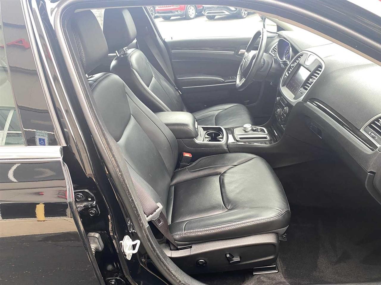 Chrysler 300 Limited RWD 2015