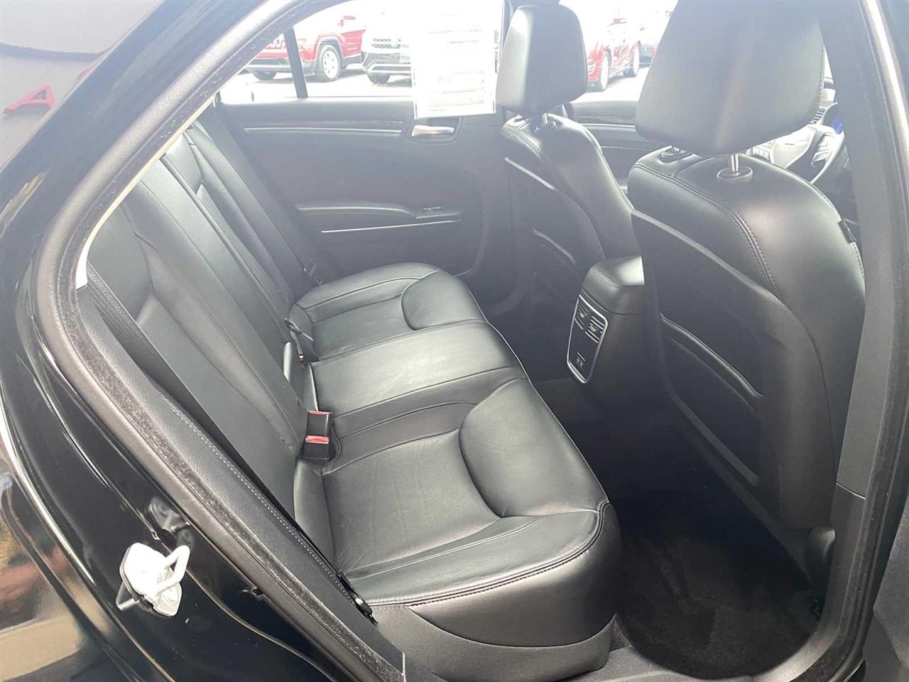 Chrysler 300 Limited RWD 2015