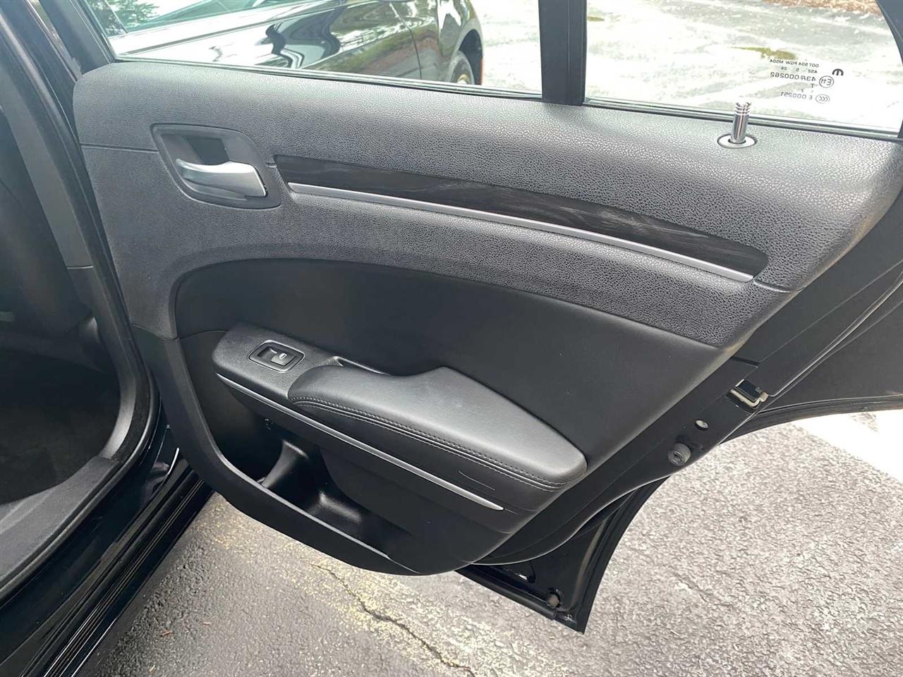 Chrysler 300 Limited RWD 2015