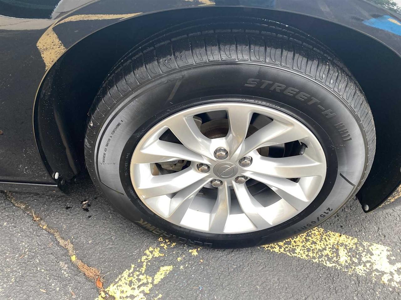 Chrysler 300 Limited RWD 2015